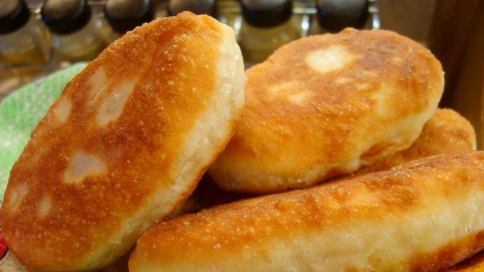 Жареные пирожки с картофелем