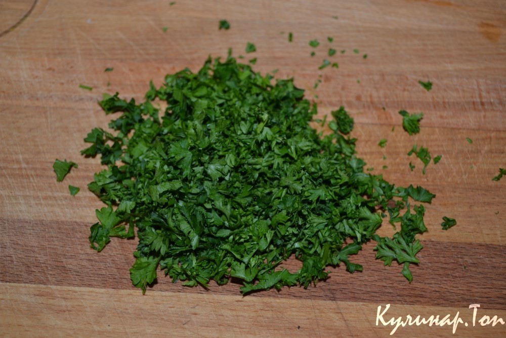 Жареный сырок с петрушкой и лимоном