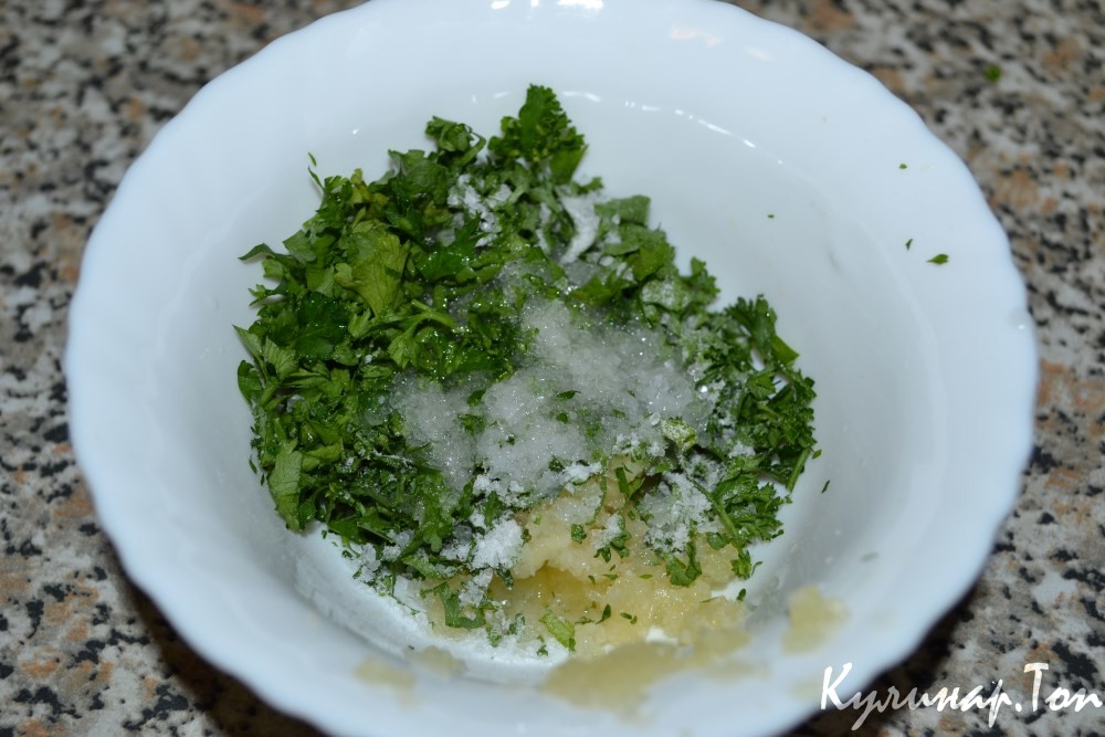 Жареный сырок с петрушкой и лимоном