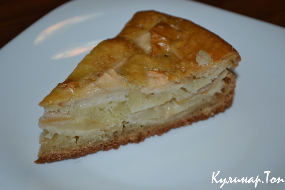 Заливной пирог с яблоками