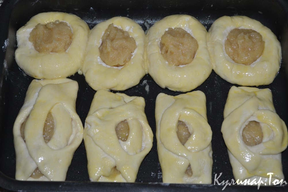 Булочки с яблочным пюре