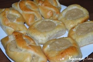 Булочки с яблочным пюре