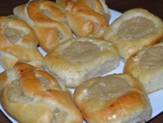Булочки с яблочным пюре