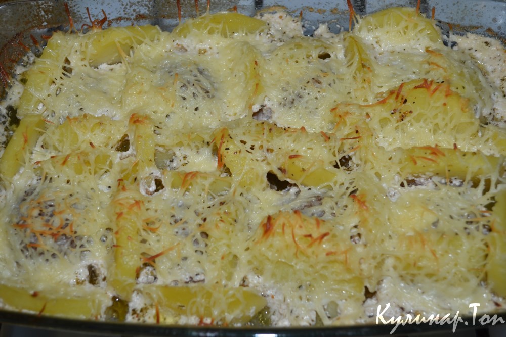 "Ежики" с картофелем в сметанном соусе