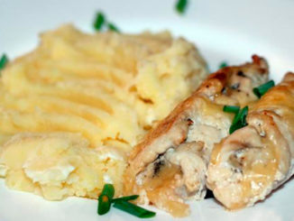 Куриные рулетики с ветчиной и сыром