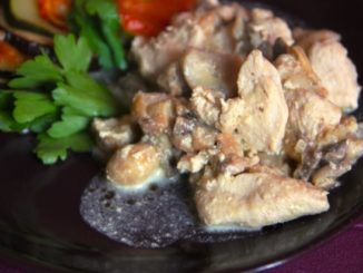 Курица с шампиньонами в лимонном соусе