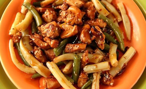 Курица со стручковой фасолью по-мексикански Курица со стручковой фасолью по-мексикански