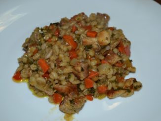 Перловка со свининой и овощами