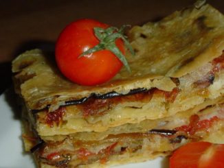 Пирог из лаваша с баклажанами и брынзой