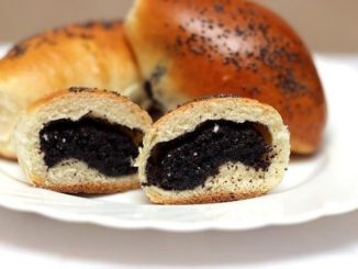 Пирожки с маком и изюмом