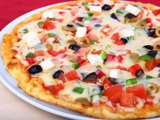Пицца с брынзой и оливками