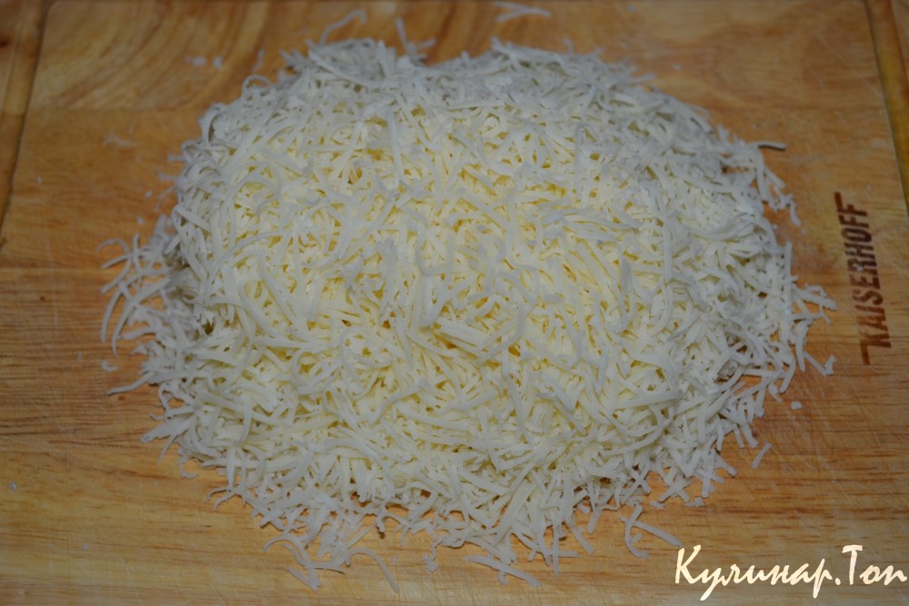 Пицца с сыром и сливками