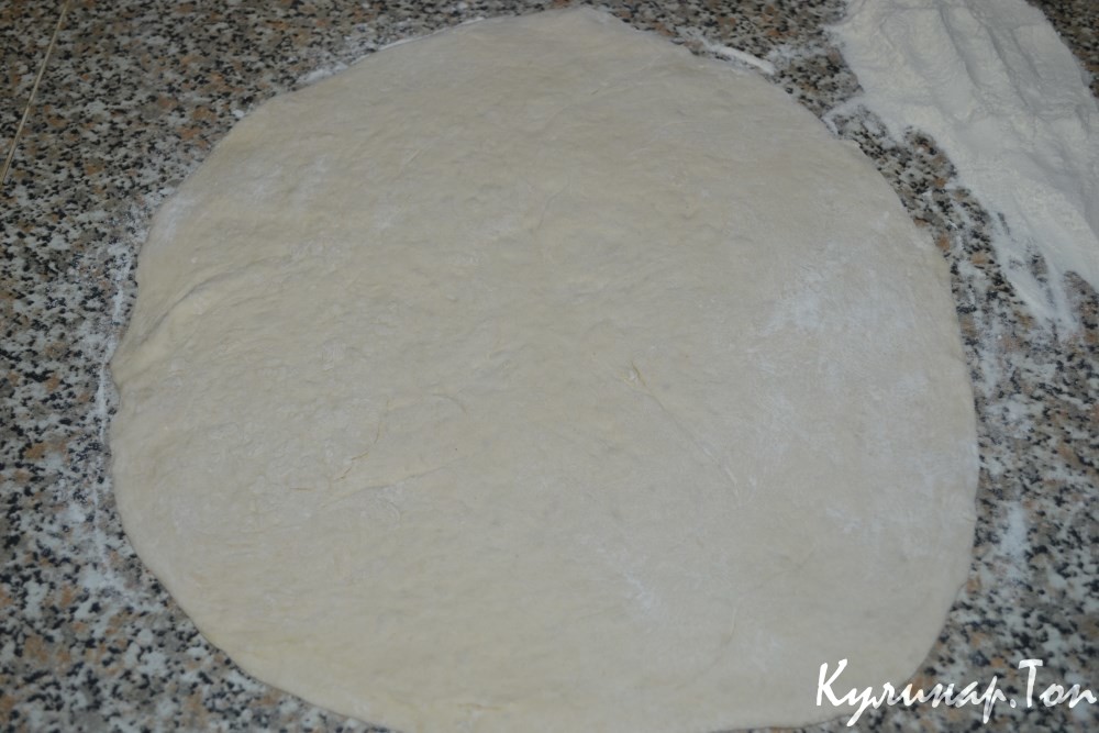 Пицца с сыром и сливками