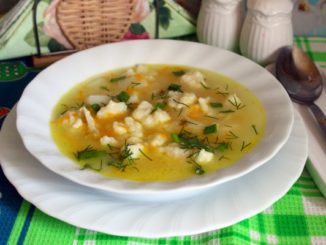 Суп куриный с клецками