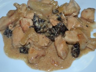 Куриное филе с черносливом