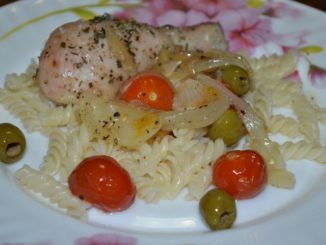 Курица с оливками