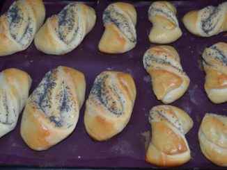 Булочки "Бантики с маком"