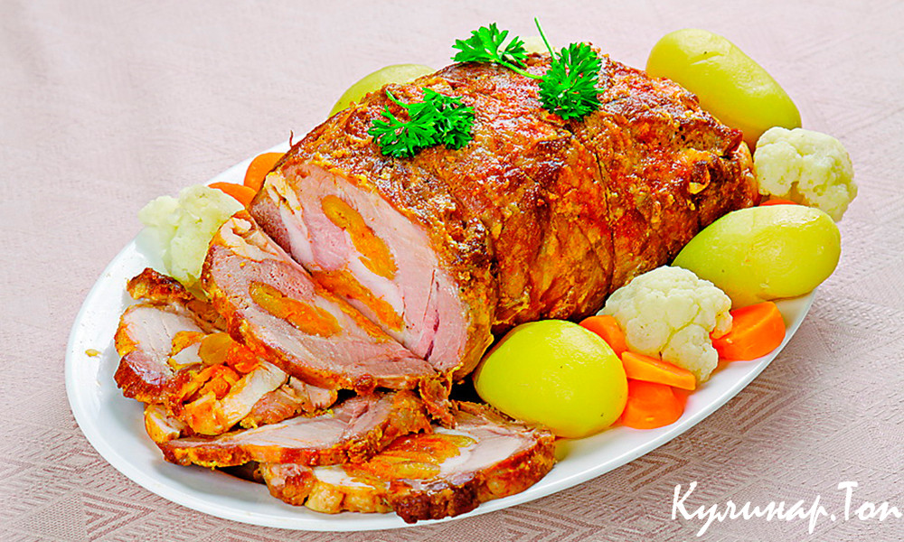 Мясной рулет с абрикосом