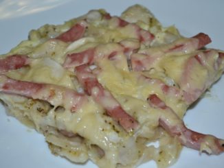 Пельмени, запеченные с ветчиной и сыром
