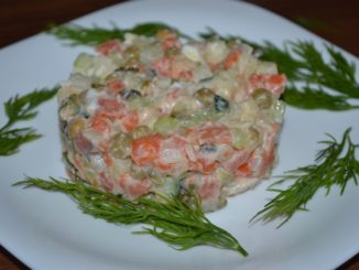 Салат "Оливье" с форелью
