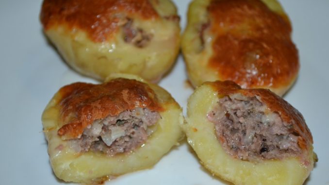 Запеченный фаршированный картофель-11 Картофельные лодочки с фаршем