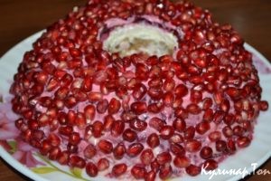 Салат "Гранатовый браслет" - пошаговый рецепт