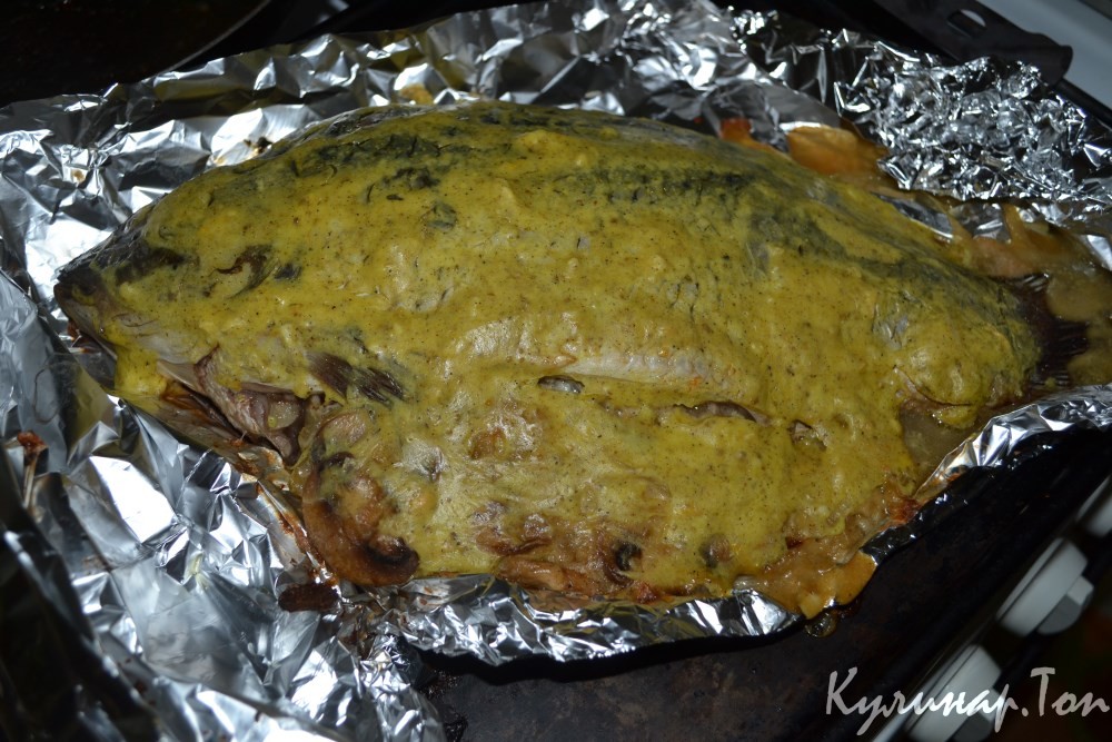 Карп, фаршированный грибами