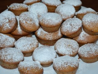 Кексы с вареной сгущенкой