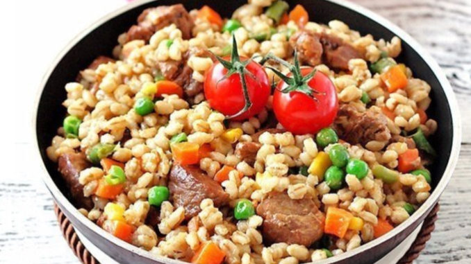 Перловка с мясом и овощами Перловка с мясом и овощами