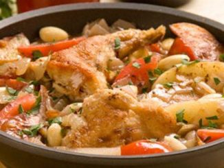 Мясо кролика в томатном соусе