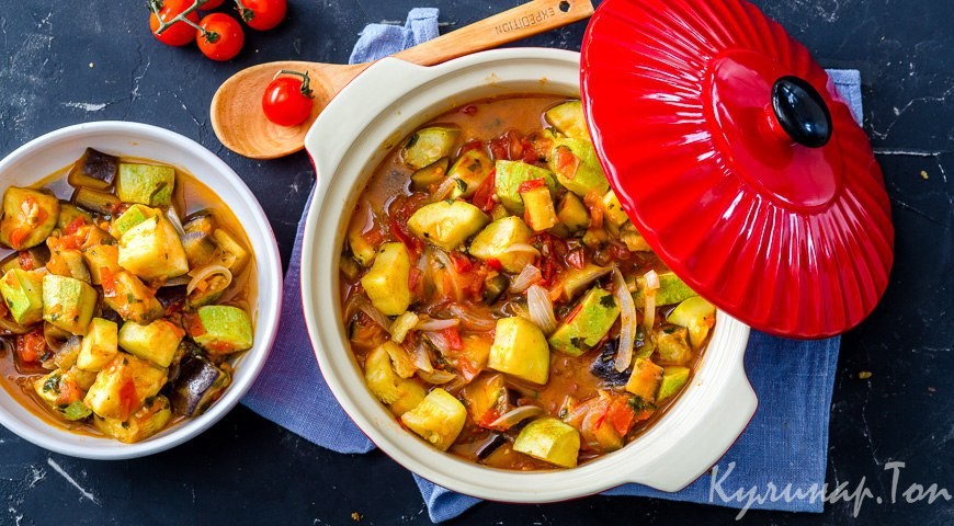 Овощное рагу с баклажанами и кабачками
