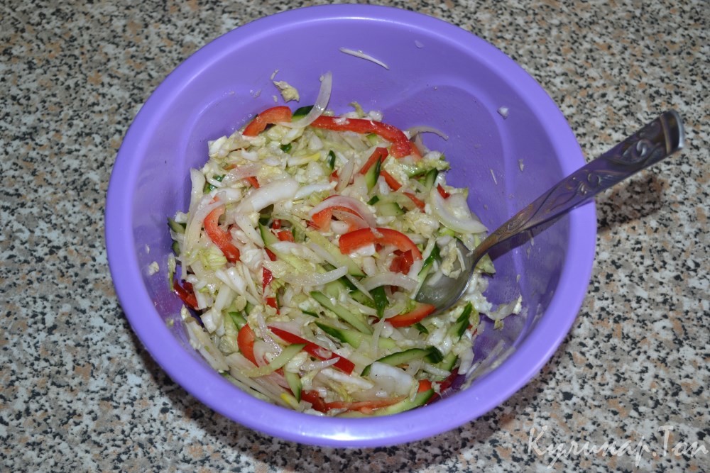 Витаминный салат с пекинской капустой