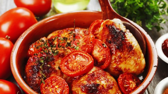 Куриные бедрышки с вялеными помидорами Куриные бедрышки с вялеными помидорами