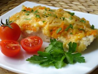 Рыба под сухофруктами