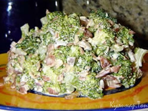 Салат с беконом и брокколи Салат с беконом и брокколи
