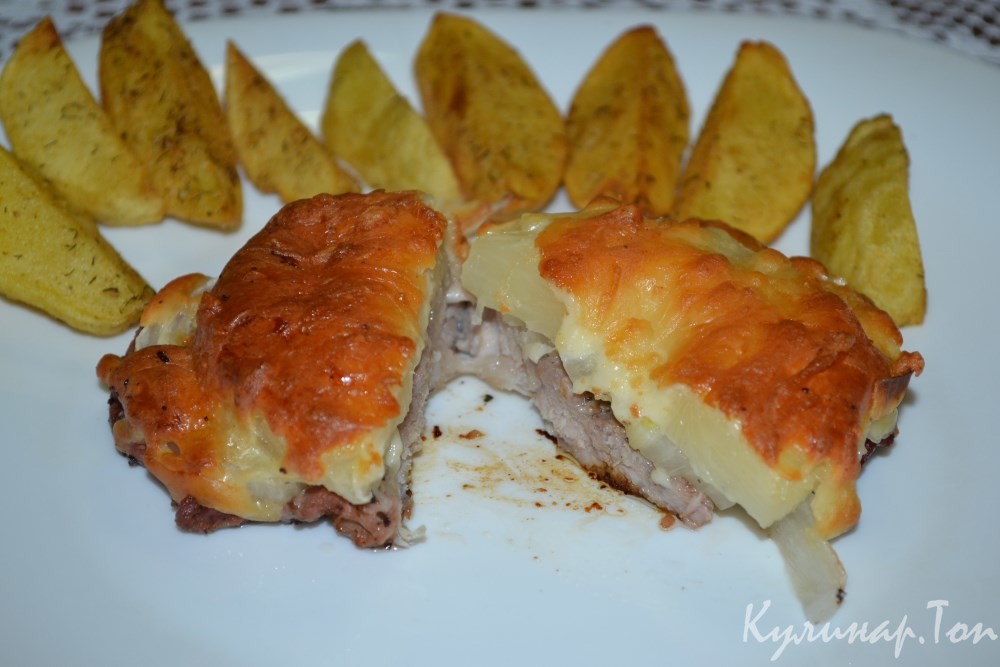Свинина, запеченная с ананасами