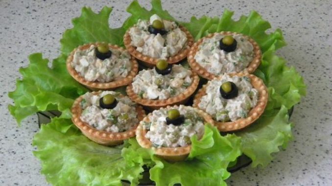 Тарталетки с огурцами и яйцами Тарталетки с огурцами и яйцами