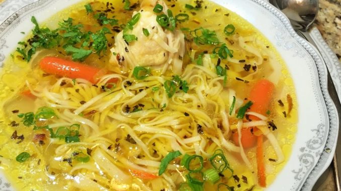 Куриный суп по-домашнему Куриный суп по-домашнему
