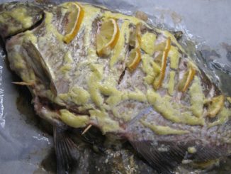 Лещ, фаршированный грибами
