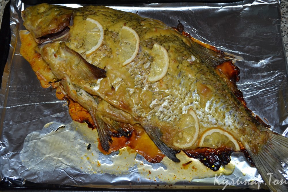Лещ, запеченный в духовке с лимоном и горчицей