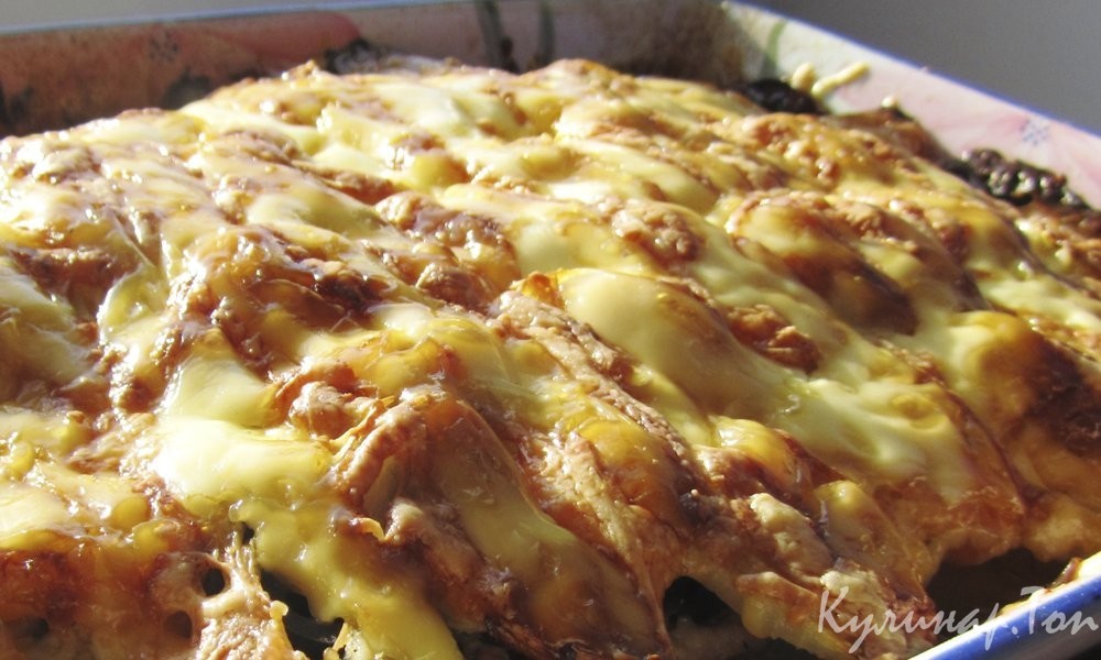 Мясо под сырно-майонезной шубой