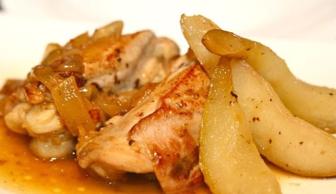 Мясо с грушами и сыром Мясо с грушами и сыром