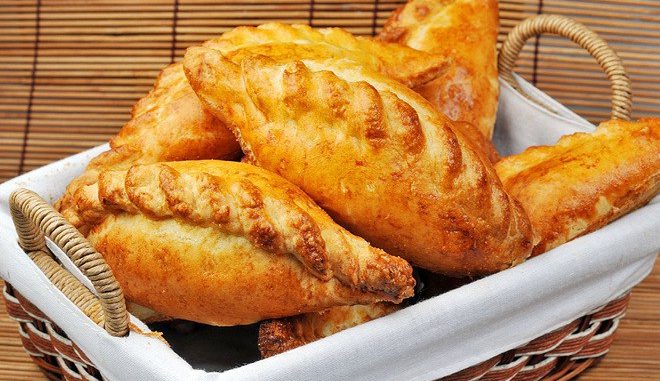 Пирожки с капустой и яблоками Пирожки с капустой и яблоками