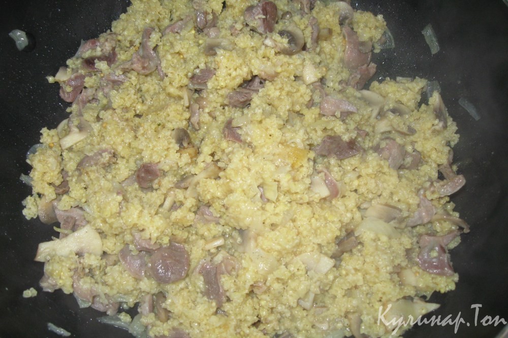 Пшенная каша с курицей и грибами