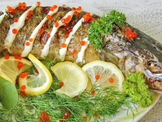 Щука, фаршированная гречкой