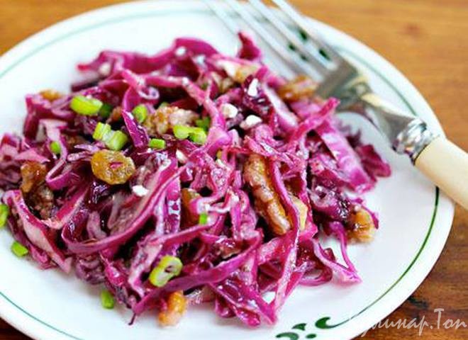 Салат с красной капустой и кукурузой