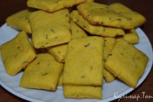 Соленое кукурузное печенье с тмином
