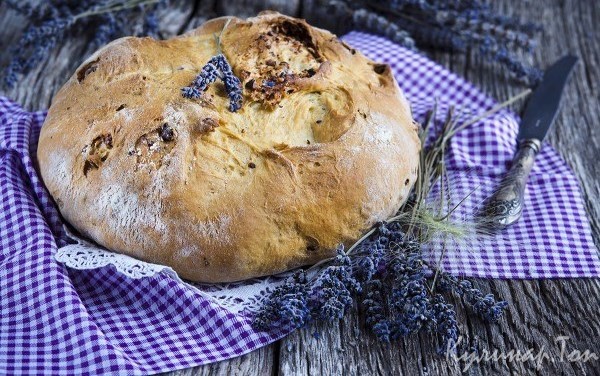Хлеб с грецкими орехами и лавандой Хлеб с грецкими орехами и лавандой
