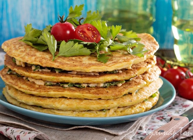 Кабачковый торт с сыром и грибами