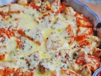 Куриное филе запеченное с овощами и сыром